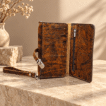 کیف پول چرم طبیعی مدل شایان رنگ قهوه‌ای — نمای نیم‌باز
