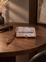کیف پول چرم طبیعی شایان رنگ قهوه‌ای — بافت کروکو